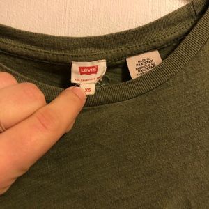 Olive green Levi’s pocket tee